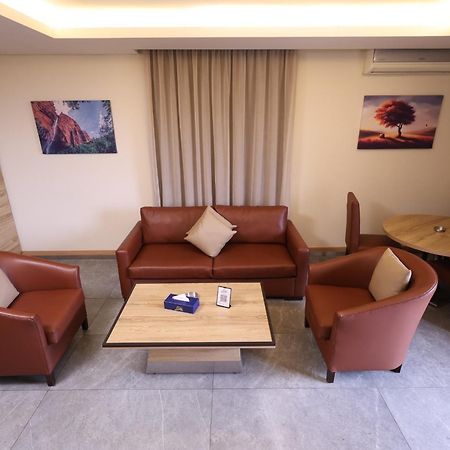 Ibiza Hotel Jounieh Extérieur photo
