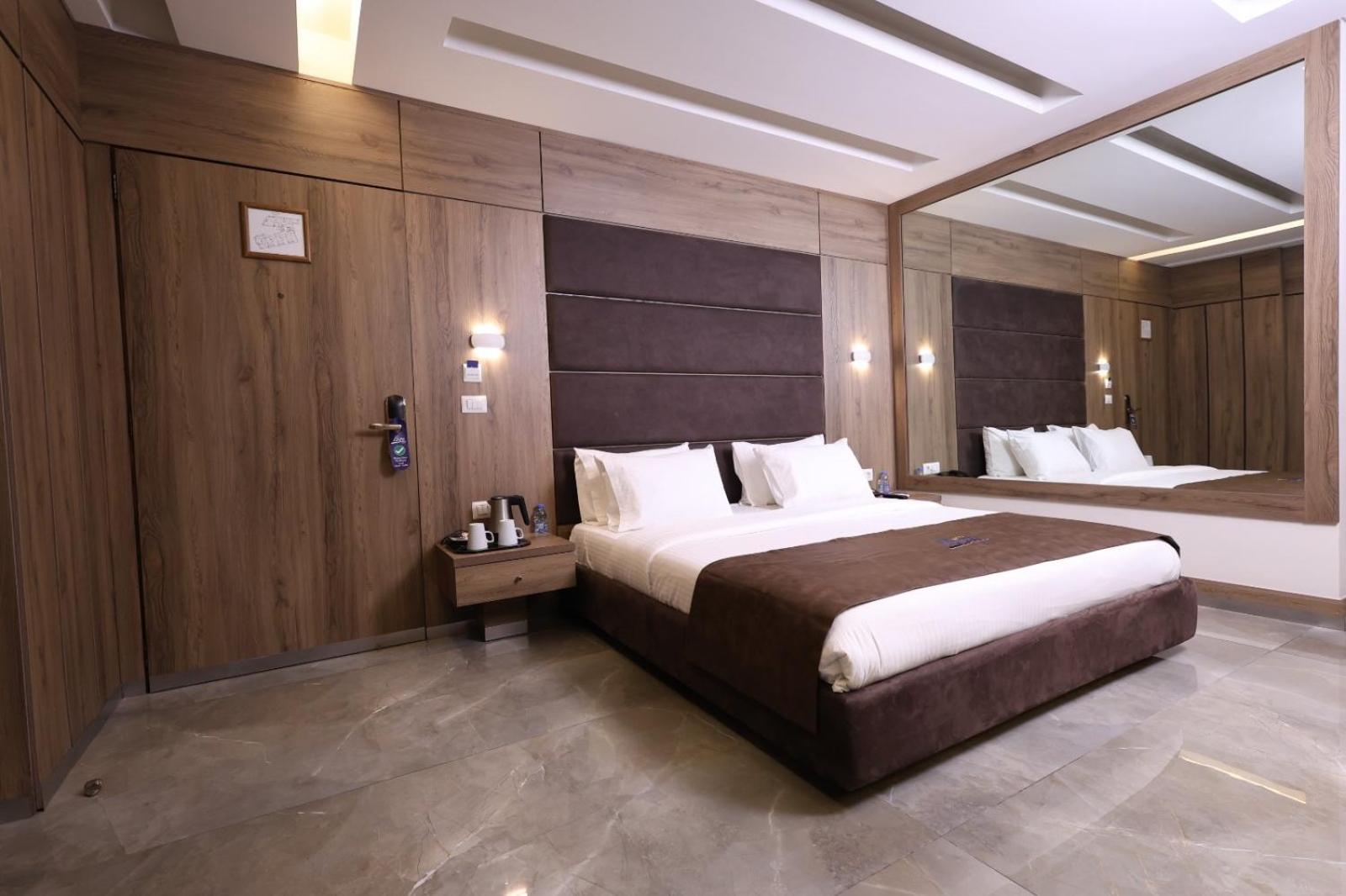 Ibiza Hotel Jounieh Extérieur photo